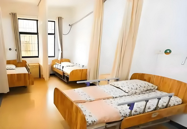 深圳务工人员怎样才能在深圳落户_不会唱歌却开演唱会，58岁的郑伊健消费情怀？ 想看新特性我很1有什么看R