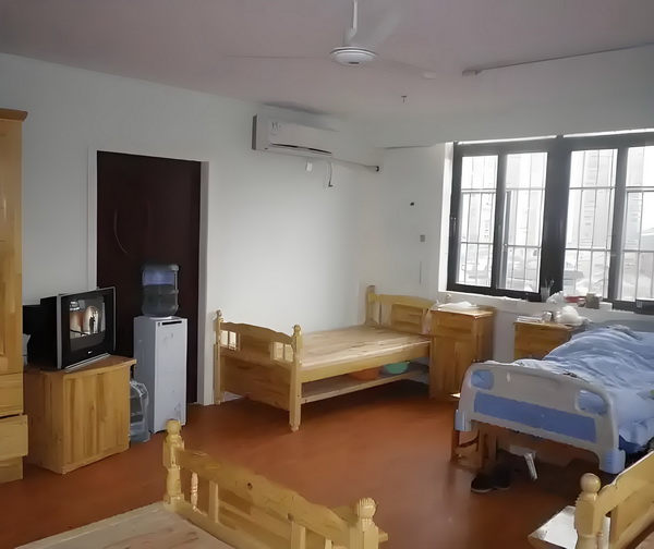 怎么申办深户_冯骥荐电影南京照相馆：没有抒情只有血的事实 有血的事实区：六大功能